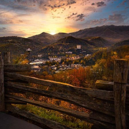 Suite Sensations, Hot Tub, Pool Table, 1089 Free Tickets Each Paid Day, Dollywood And More 비둘기 포지 외부 사진