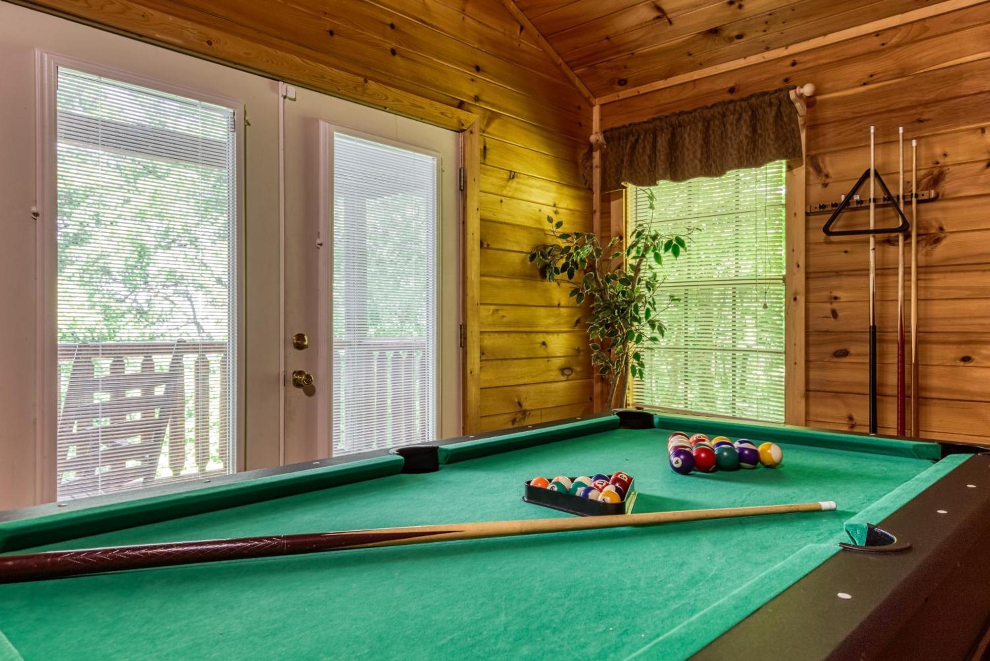 Suite Sensations, Hot Tub, Pool Table, 1089 Free Tickets Each Paid Day, Dollywood And More 비둘기 포지 외부 사진