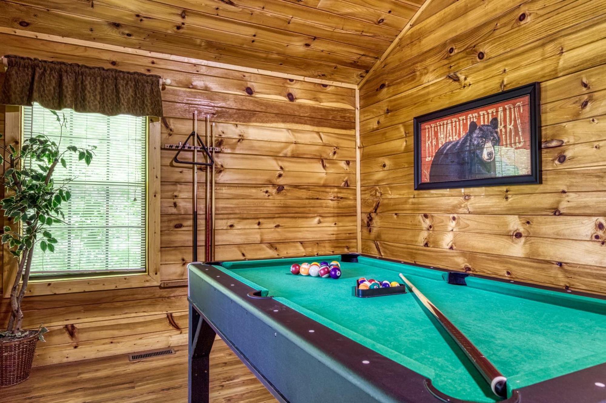 Suite Sensations, Hot Tub, Pool Table, 1089 Free Tickets Each Paid Day, Dollywood And More 비둘기 포지 외부 사진